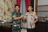 Panglima TNI-Kapolri Dijadwalkan Tiba di Pekanbaru Jumat Sore